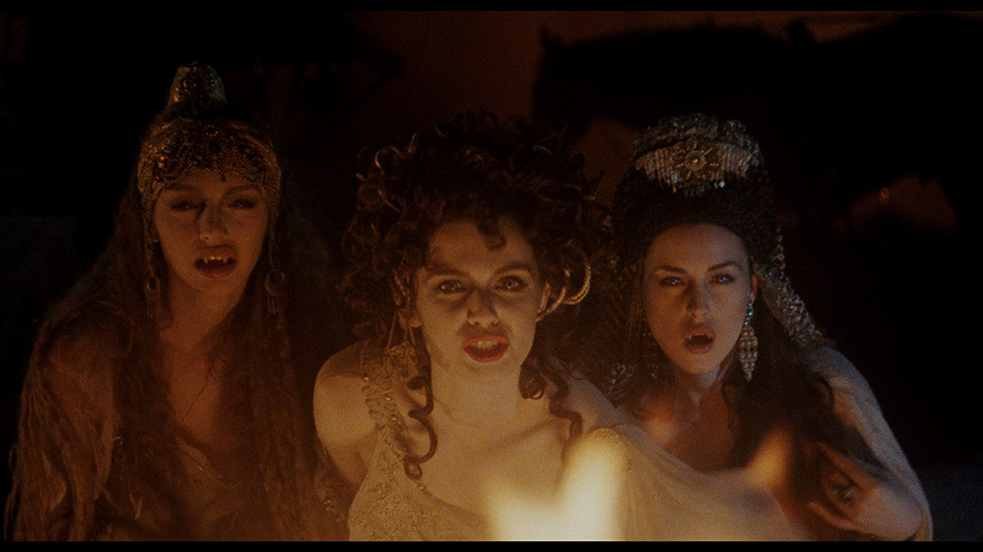 Bram Stoker's Dracula (Remastered) (Steelbook, 4K-UHD+Blu-ray) Bram Stoker's Dracula (Remastered) (Steelbook, 4K-UHD+Blu-ray)