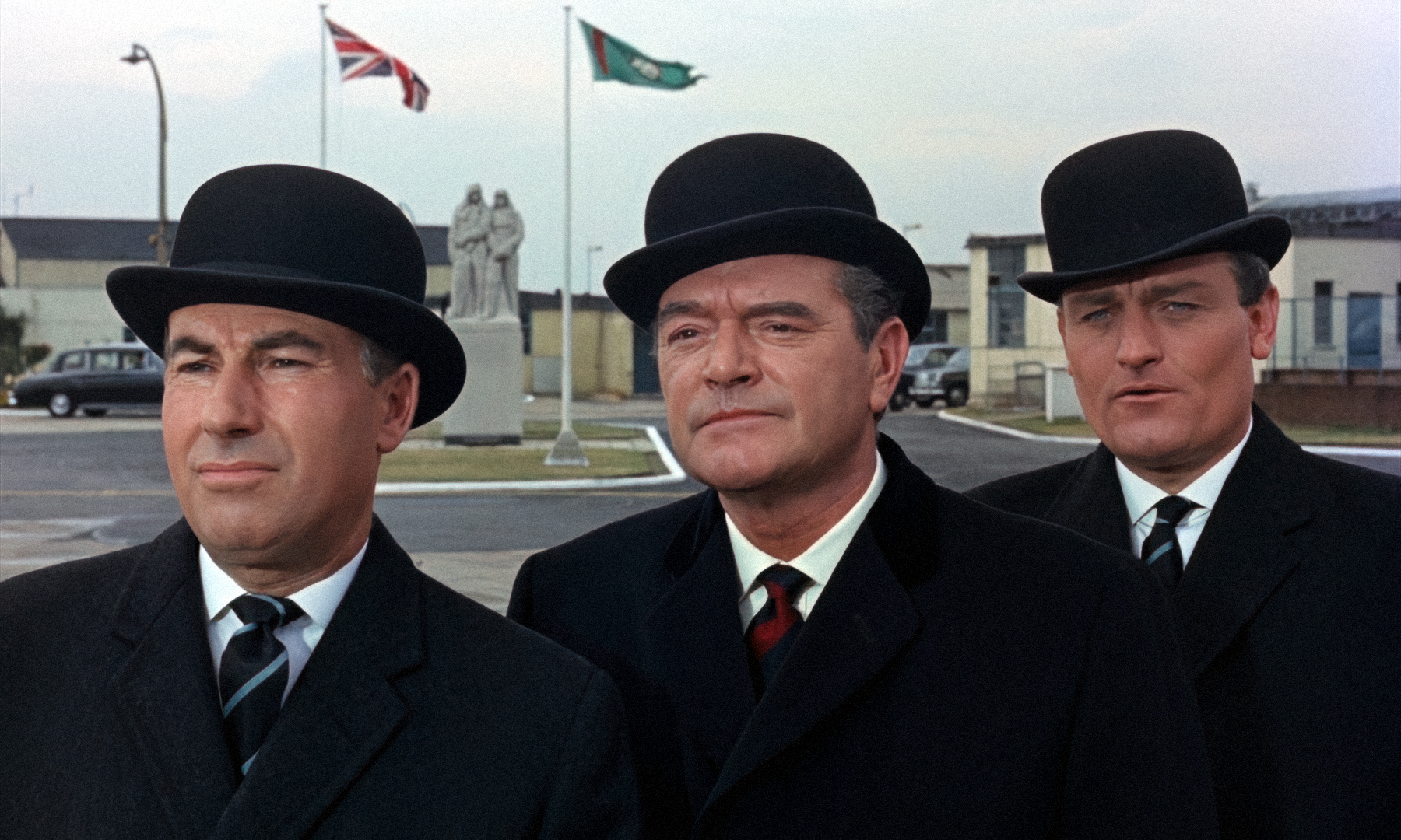 Agenten lassen bitten (Blu-ray) Hut, Mantel, Anzug, Mann, Person