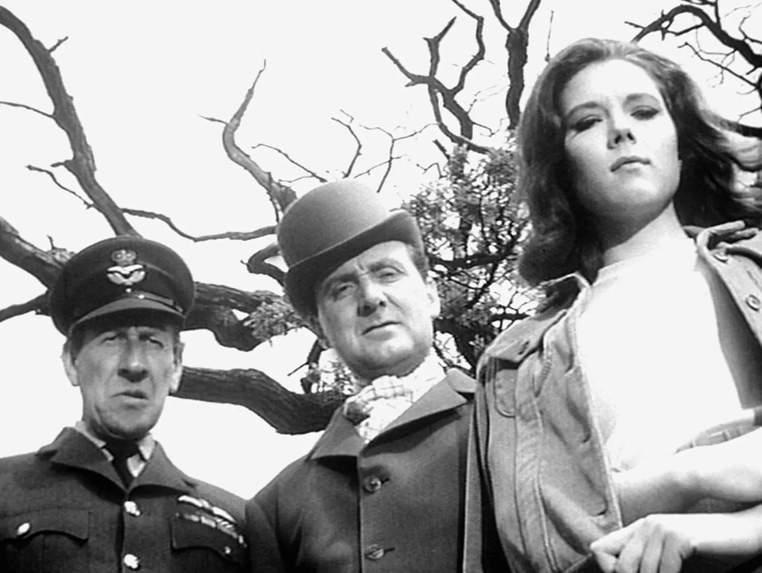 Mit Schirm, Charme und Melone - Die 60s (23 Blu-rays+18 DVDs) Mit Schirm, Charme und Melone - Die 60s (23 Blu-rays+18 DVDs)