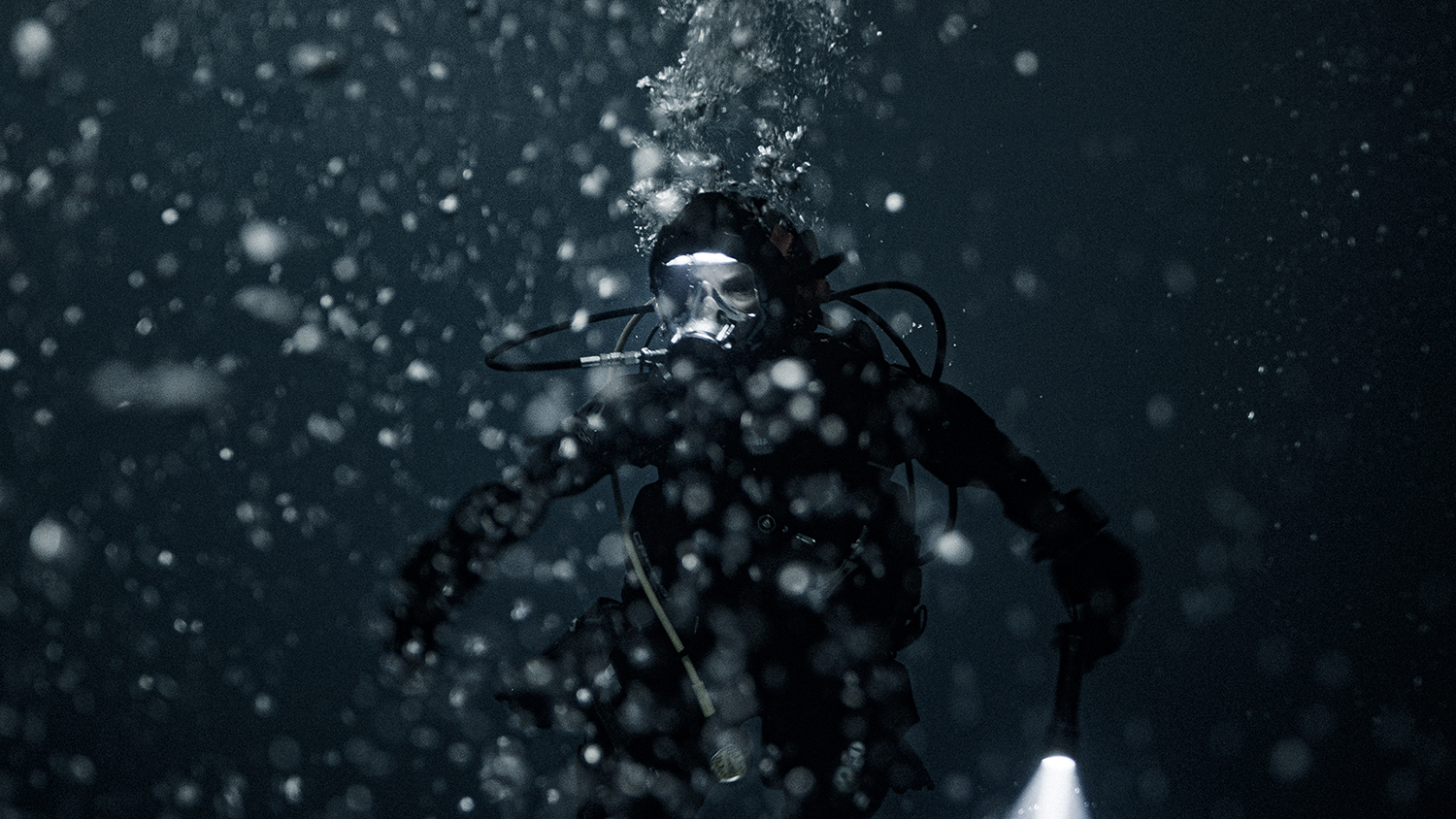 Breaking Surface (Blu-ray) Breaking Surface (Blu-ray)